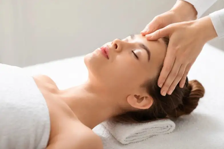 Khóa học xoa bóp bấm huyệt
